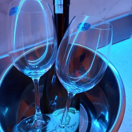 Vrbas Sa Podzemnom Garazom