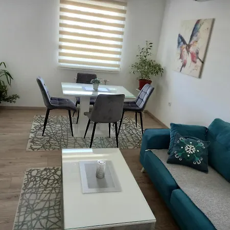 Vrbas Sa Podzemnom Garazom Appartement *