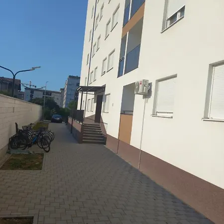 Vrbas Sa Podzemnom Garazom *