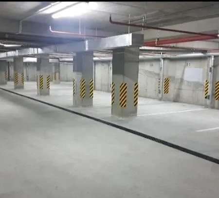 Διαμέρισμα Vrbas Sa Podzemnom Garazom *