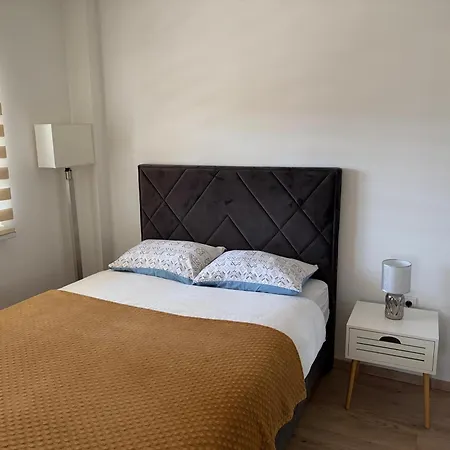Vrbas Sa Podzemnom Garazom Apartment *